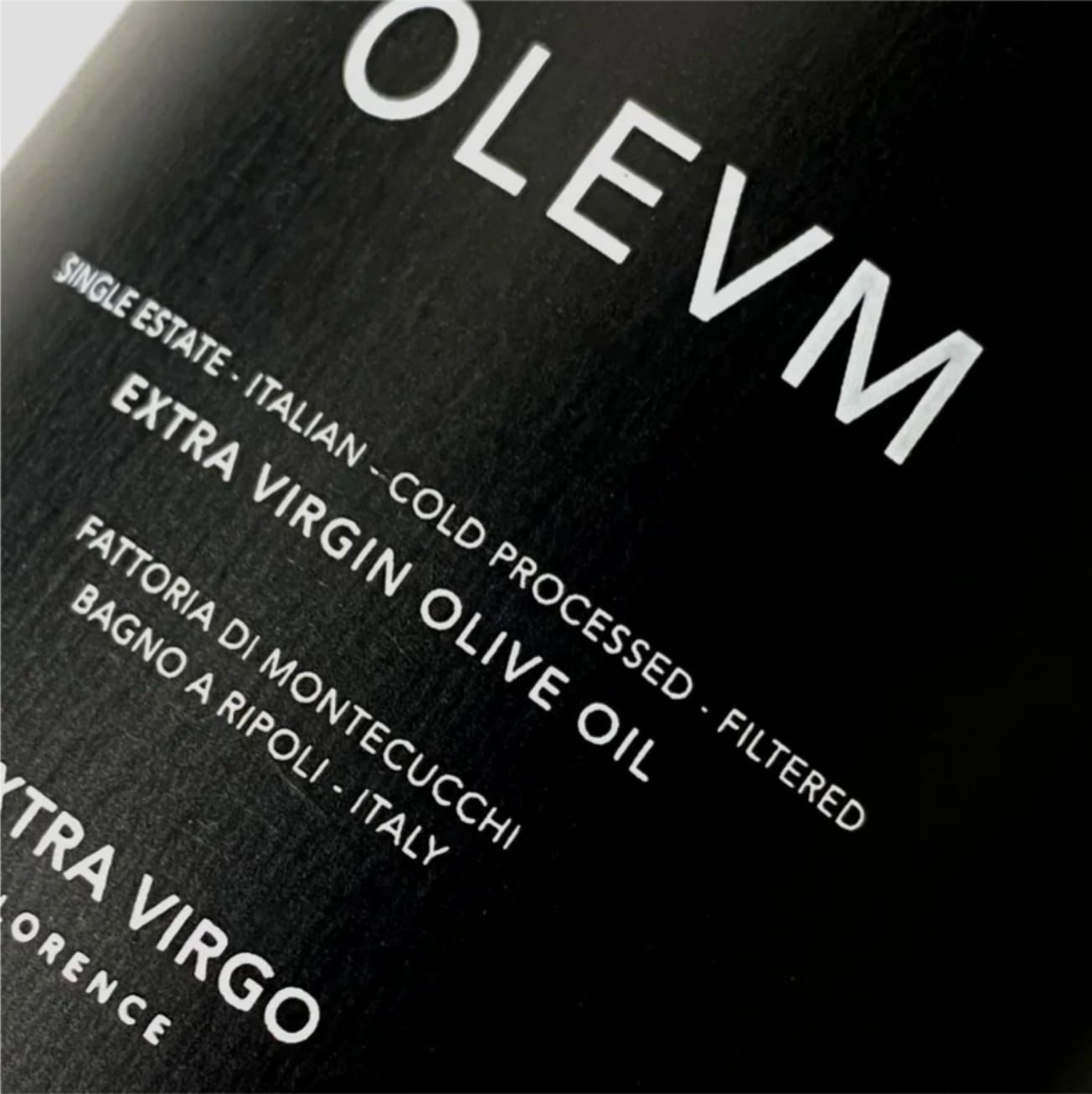 Detail of the OLEVM single-estate olive oil label